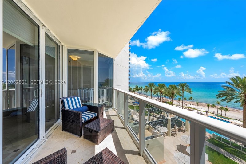 Apartment for rent at Ocean One 706