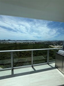 Comprar apartamento no One Park Tower by Turnberry 2703