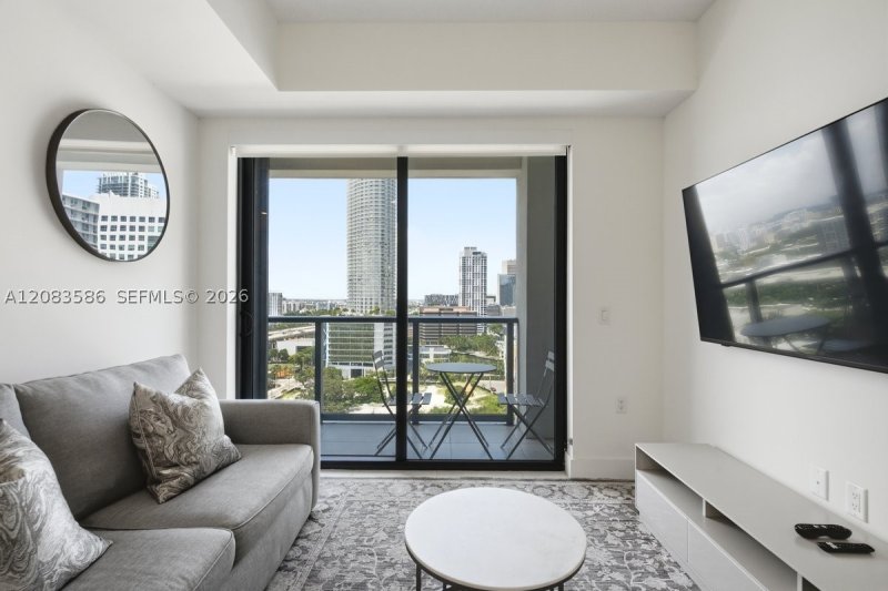 Condo for sale at Smart Brickell Residences 1704