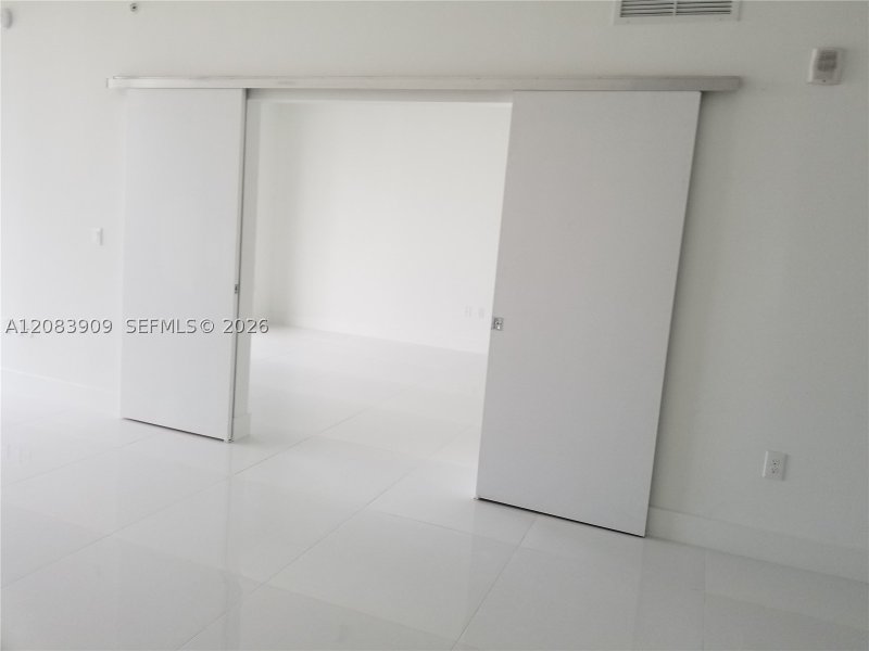 Apartment for rent at 1010 Brickell 2308
