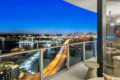 Comprar apartamento no Five Park Miami Beach 2318