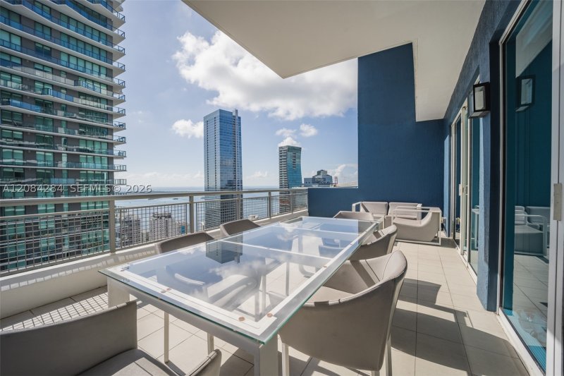 Apartment for rent at Infinity on Brickell 4006