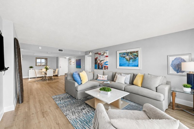 Condo for sale at Playa Del Mar 2415