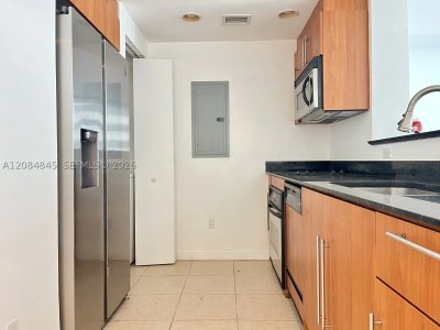 Aluguel de apartamento no One Miami West Tower 2506
