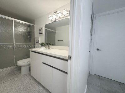 Aluguel de apartamento no Hallmark of Hollywood 1710