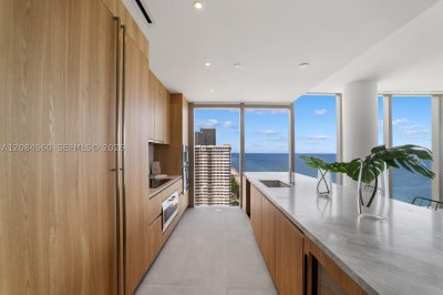 Comprar apartamento no 2000 Ocean 19A
