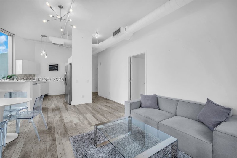 Condo for sale at Uptown Marina Lofts 725