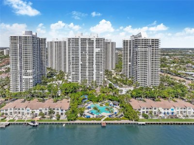 Comprar apartamento no Atlantic Two at The Point 3004