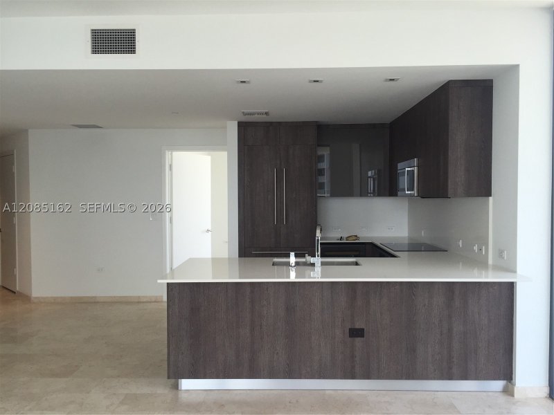 Apartment for rent at Brickell City Centre Reach 2202