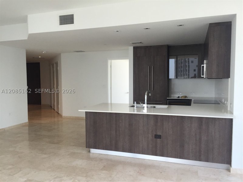 Apartment for rent at Brickell City Centre Reach 2202
