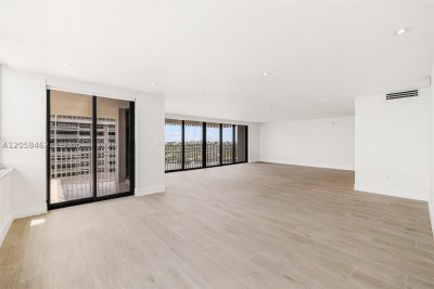 Comprar apartamento no Grove Isles Tower II B1602