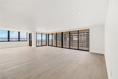 Comprar apartamento no Grove Isles Tower II B1602