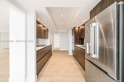 Comprar apartamento no Grove Isles Tower II B1602