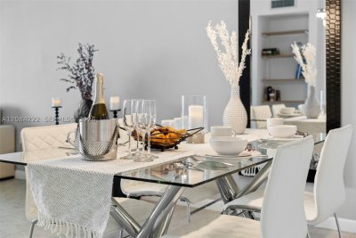Aluguel de apartamento no Marina Bay Club 308