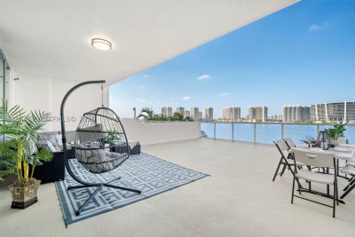 Aluguel de apartamento no Marina Bay Club 308