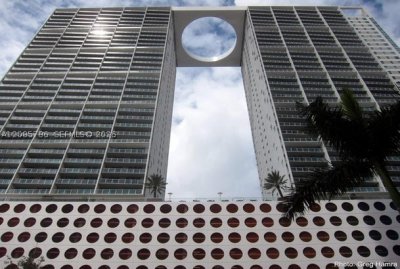 Comprar apartamento no 500 Brickell West Tower 2702