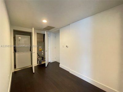 Comprar apartamento no 500 Brickell West Tower 2702