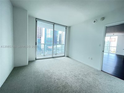 Comprar apartamento no 500 Brickell West Tower 2702