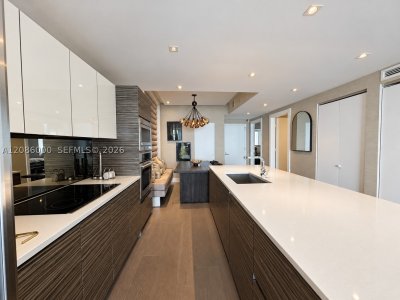 Aluguel de apartamento no Icon Bay 3503
