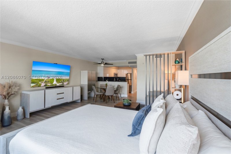 Apartment for rent at The Wave Condo 927 (availab