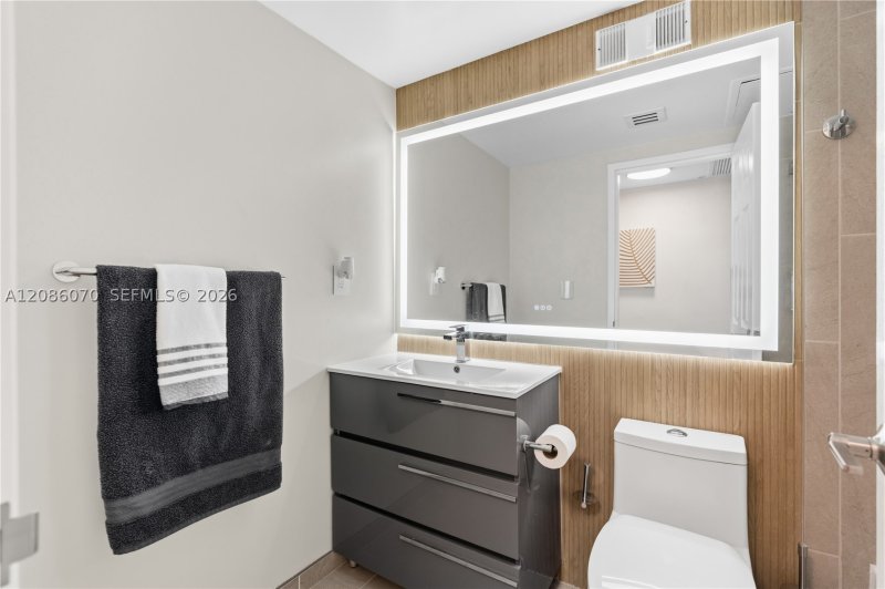 Apartment for rent at The Wave Condo 927 (availab