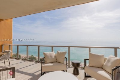 Aluguel de apartamento no Mansions at Acqualina 902