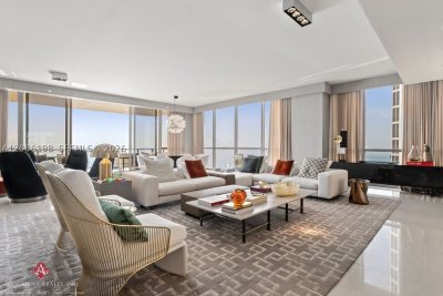 Aluguel de apartamento no Mansions at Acqualina 902