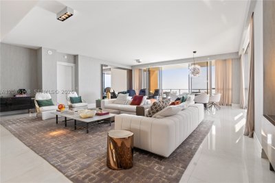 Aluguel de apartamento no Mansions at Acqualina 902
