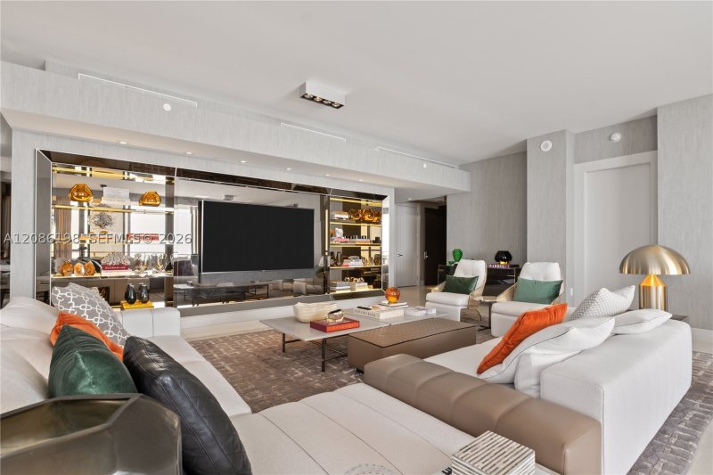 Apartment for rent at Mansions at Acqualina 902