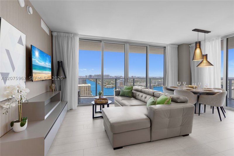 Condo for sale at Hyde Beach House R2008