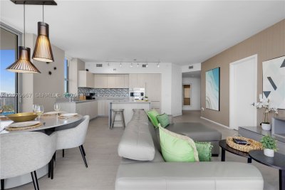 Comprar apartamento no Hyde Beach House R2008