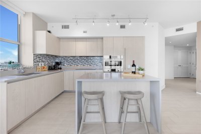 Comprar apartamento no Hyde Beach House R2008