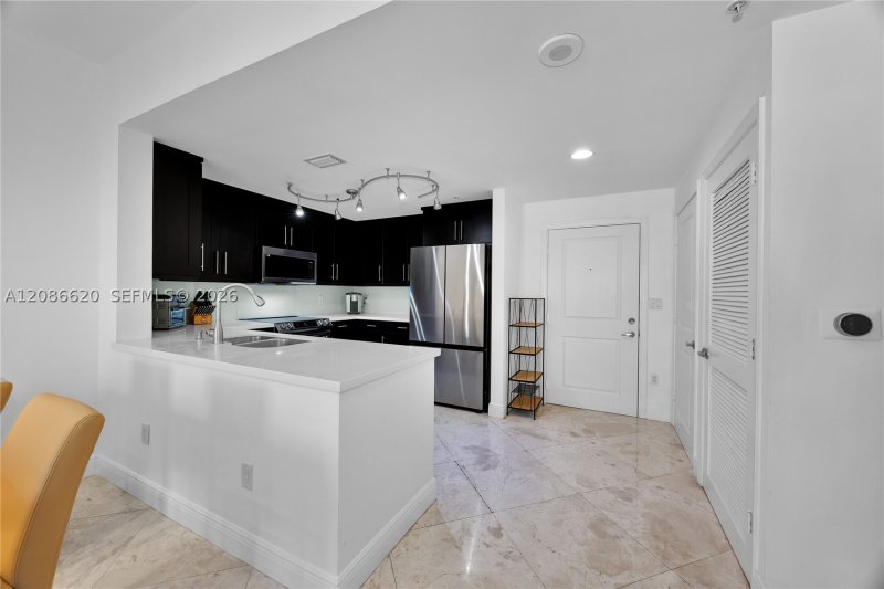 Property photo # 9