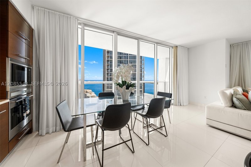 Condo for sale at Icon Brickell Viceroy 4410