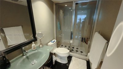 Comprar apartamento en Ocean Summit 408