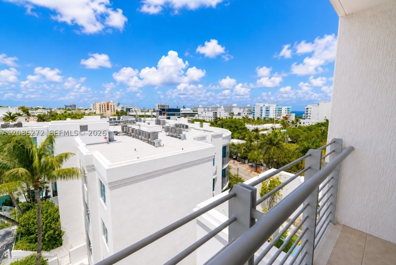 Condo for sale at Cosmopolitan 1802