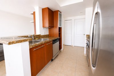 Comprar apartamento no Cosmopolitan 1802