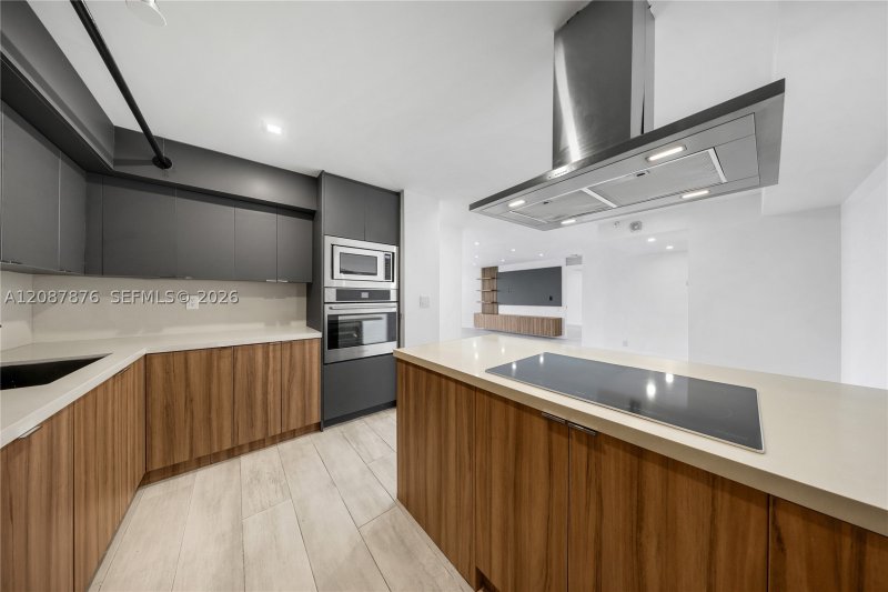 Condo for sale at Towers of Quayside 1 903