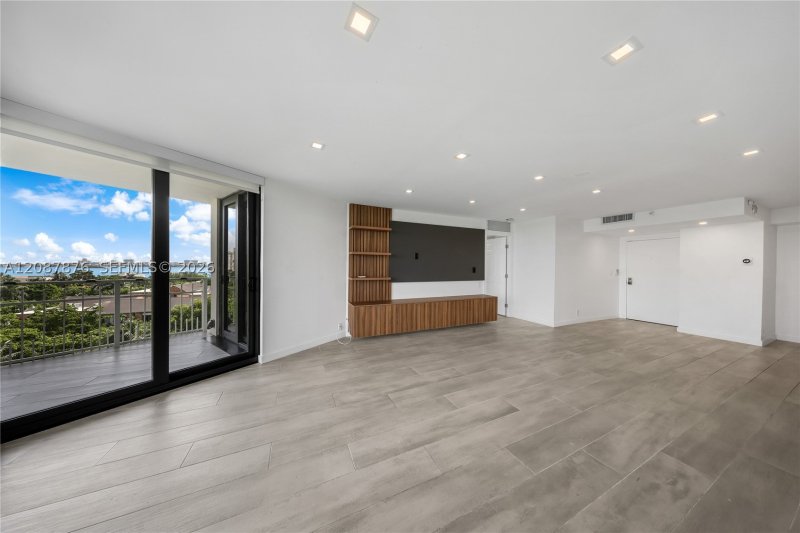 Condo for sale at Towers of Quayside 1 903