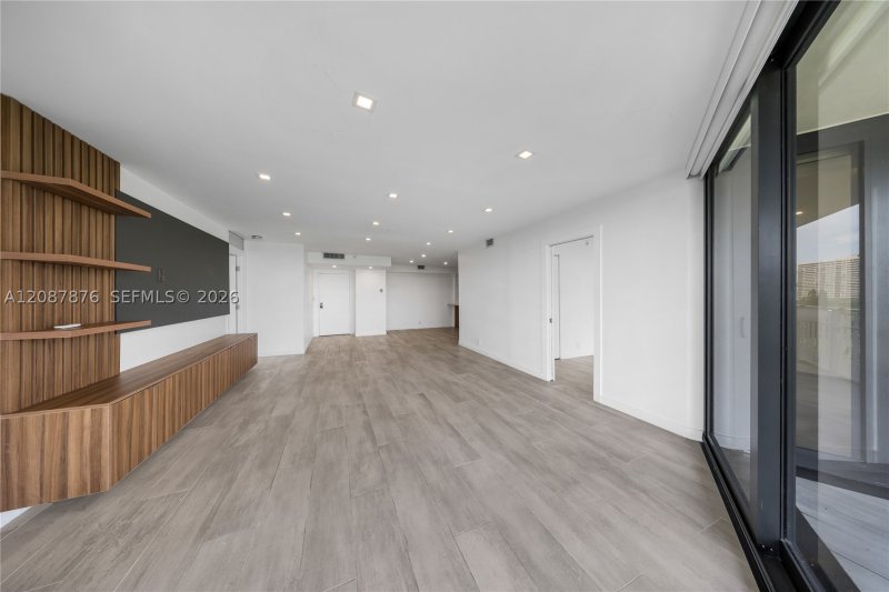 Condo for sale at Towers of Quayside 1 903