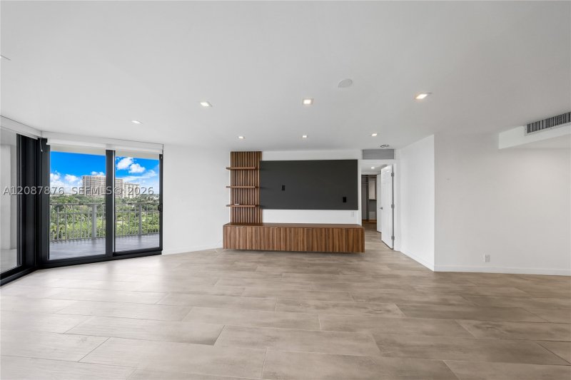 Condo for sale at Towers of Quayside 1 903