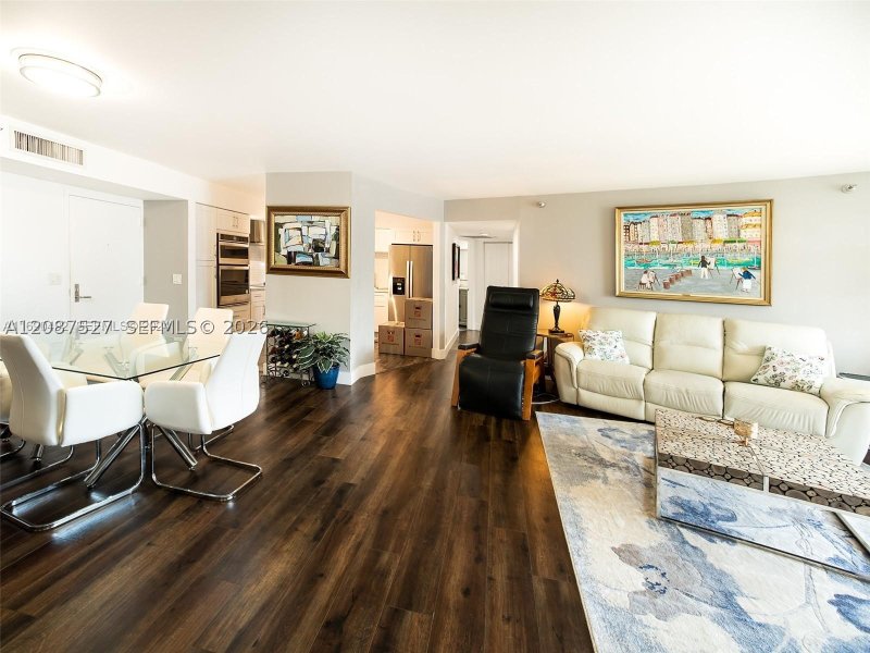 Comprar apartamento en Mystic Pointe 400 1607