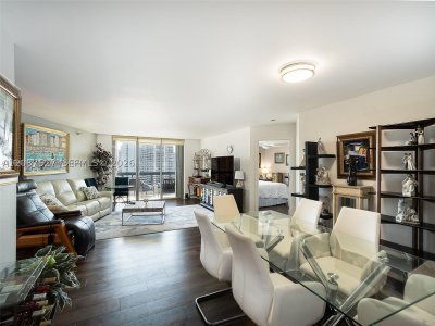 Comprar apartamento en Mystic Pointe 400 1607