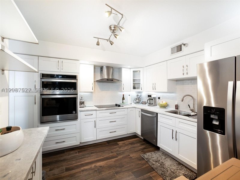 Comprar apartamento en Mystic Pointe 400 1607