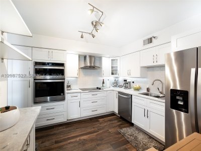 Mystic Pointe 400 Apt #1607