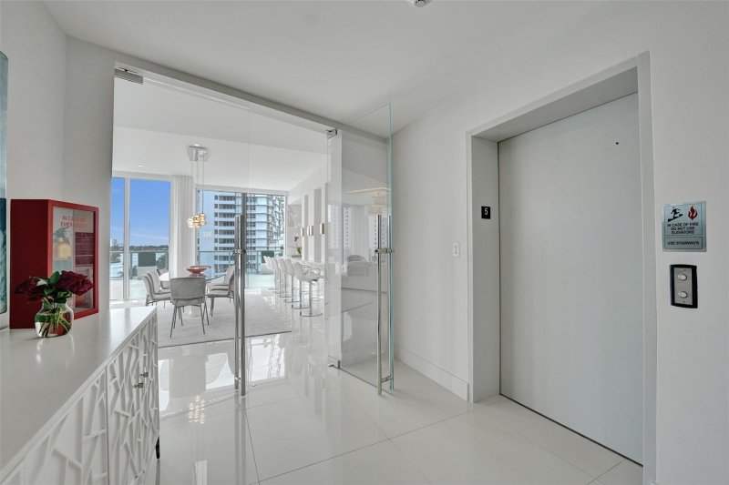 Condo for sale at Aqua Blu 503