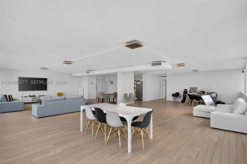 Condo for sale at Bayview Towers PH-D1