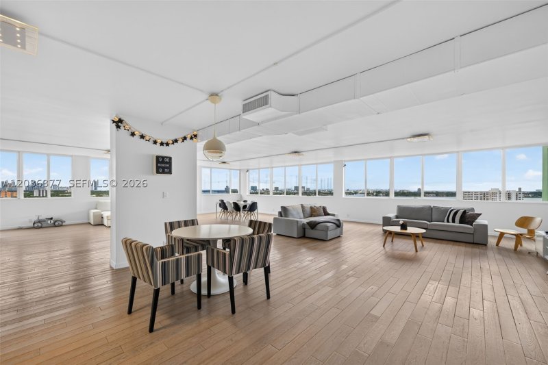 Condo for sale at Bayview Towers PH-D1