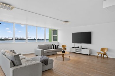 Comprar apartamento en Bayview Towers PH-D1