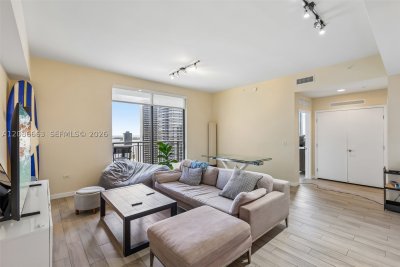 Comprar apartamento no Nine at Mary Brickell Village UPH12